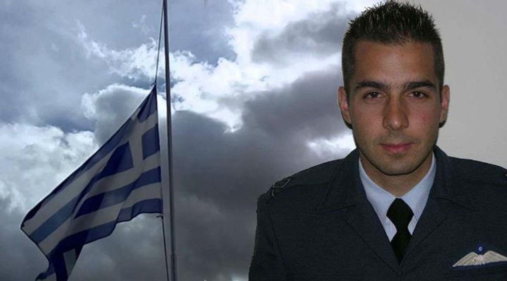 Η Ελλάδα θρηνεί τον ήρωα Γιώργο Μπαλταδώρο – Ο “φρουρός του Αιγαίου” επέστρεφε από αναχαίτιση τουρκικών αεροσκαφών στο Αιγαίο – ΒΙΝΤΕΟ – ΦΩΤΟ