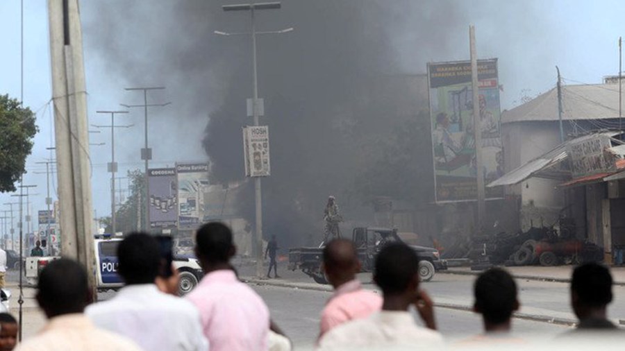 Έκρηξη βόμβας σε γήπεδο κατά τη διάρκεια αγώνα στη Σομαλία – Πέντε νεκροί