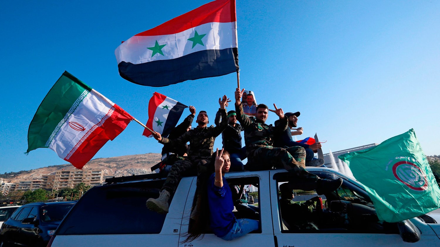 Στους δρόμους οι κάτοικοι της Δαμασκού – Φωνάζουν συνθήματα κατά του Τραμπ – ΒΙΝΤΕΟ