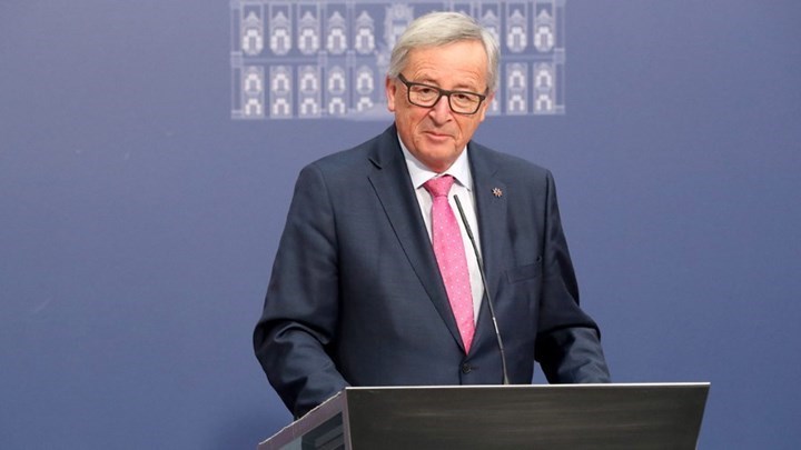 Γιούνκερ: Απαράδεκτη και καταδικαστέα η χρήση χημικών όπλων στη Συρία