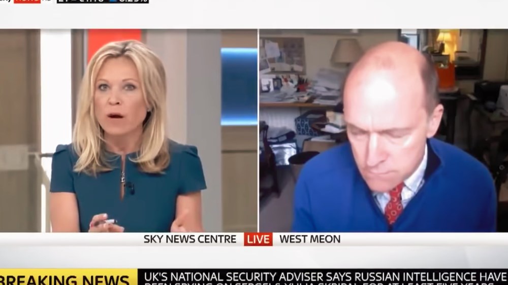 Σκηνές απείρου κάλλους στο SKY NEWS – Βρετανός στρατηγός  «κόβεται» on air επειδή ήταν αντίθετος με την επίθεση στη Συρία – ΒΙΝΤΕΟ