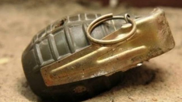 Βρήκε χειροβομβίδες στην αποθήκη του εξοχικού του