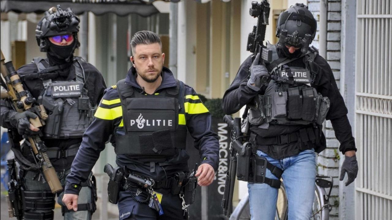 Συναγερμός στο Ρότερνταμ: Η αστυνομία συνέλαβε τέσσερις άνδρες που σχεδίαζαν επίθεση στο τουρκικό προξενείo