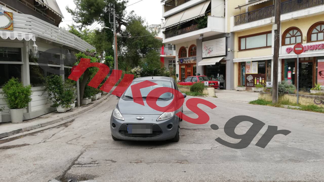 Δεν του “έμεινε”… Απλά… ξέμεινε παρκαρισμένο στη μέση του δρόμου- ΦΩΤΟ αναγνώστη