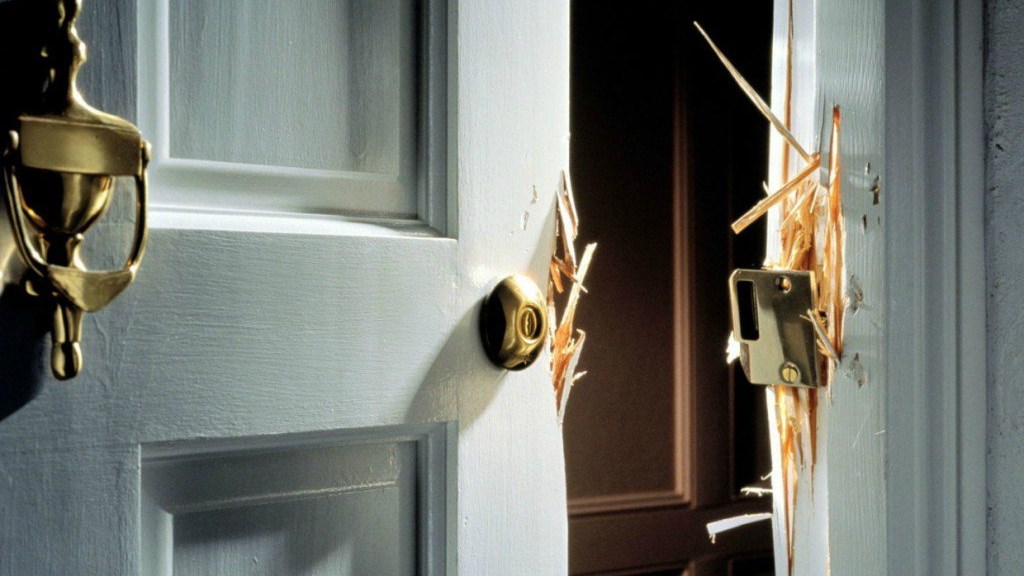 25 πρώην διαρρήκτες αποκαλύπτουν τι αφήνει το σπίτι σας εκτεθειμένο