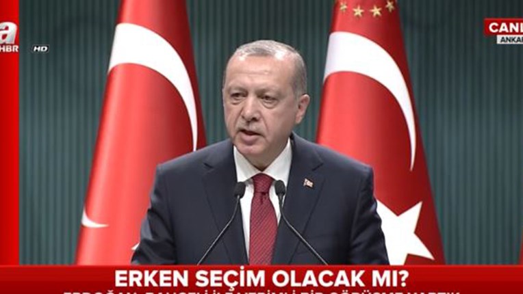 Η στιγμή που ο Ερντογάν ανακοινώνει τις πρόωρες εκλογές στην Τουρκία – ΒΙΝΤΕΟ