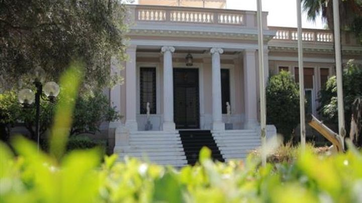 Κυβερνητική αισιοδοξία μετά τις προβλέψεις ΔΝΤ παρά το επικοινωνιακό σιωπητήριο