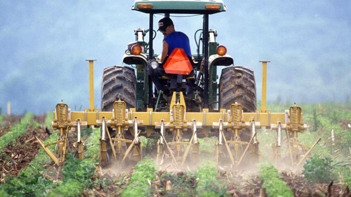 «Μαϊμού» εταιρεία εξαπάτησε 22 αγρότες και τους ζημίωσε με περισσότερα από 590.000 ευρώ