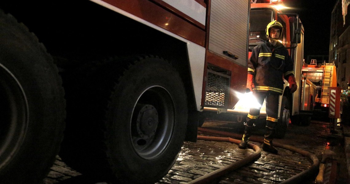 Δύο τραυματίες από πυρκαγιά σε μονοκατοικία στη Γλυφάδα