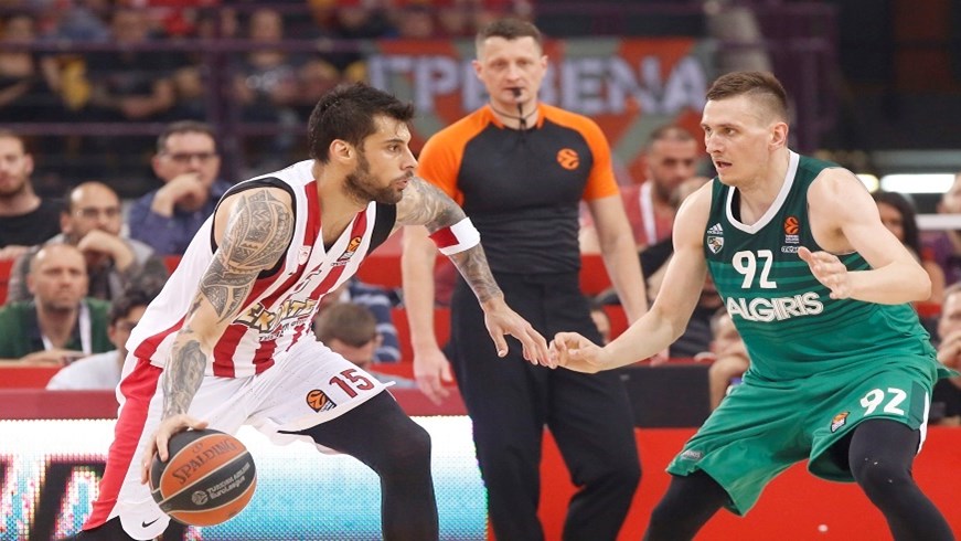 Ολυμπιακός – Ζαλγκίρις 17-15 (10′)