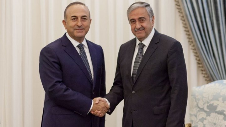 Συνομοσπονδία ή δύο κράτη στην Κύπρο ζητεί ο Τσαβούσογλου