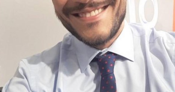 Γνωστός δημοσιογράφος εξομολογείται: “Πάθαινα κρίσεις πανικού και χρειάστηκε να νοσηλευτώ”