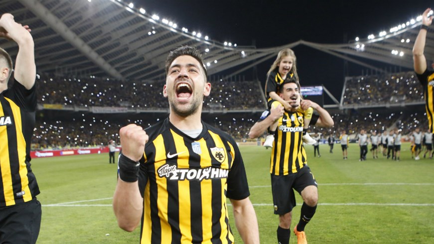 Τρελό πάρτι στα αποδυτήρια της ΑΕΚ – ΒΙΝΤΕΟ