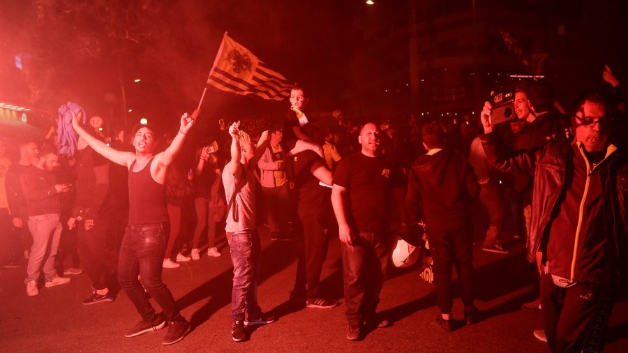 Ολονύχτιο γλέντι στη Νέα Φιλαδέλφεια για τον τίτλο της ΑΕΚ – ΦΩΤΟ ΚΑΙ ΒΙΝΤΕΟ
