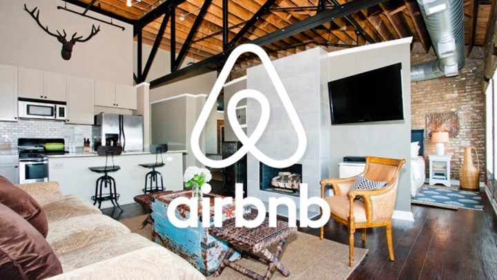 «Άνω-κάτω» για το Airbnb