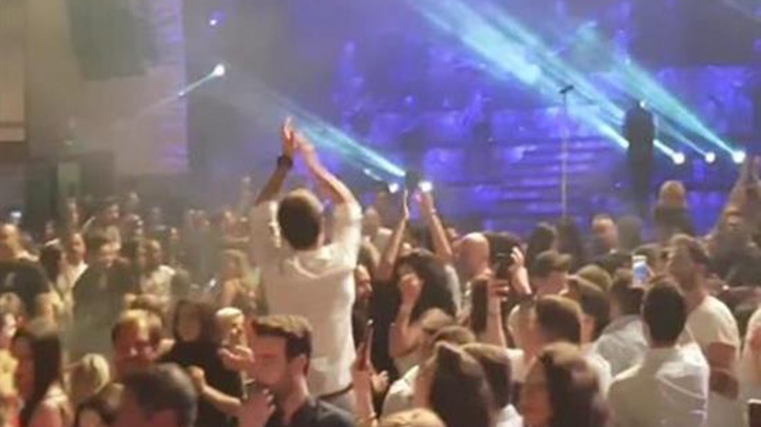 Η έξοδος και το γλέντι της ΑΕΚ έπειτα από την αποθέωση στο ΟΑΚΑ- ΒΙΝΤΕΟ