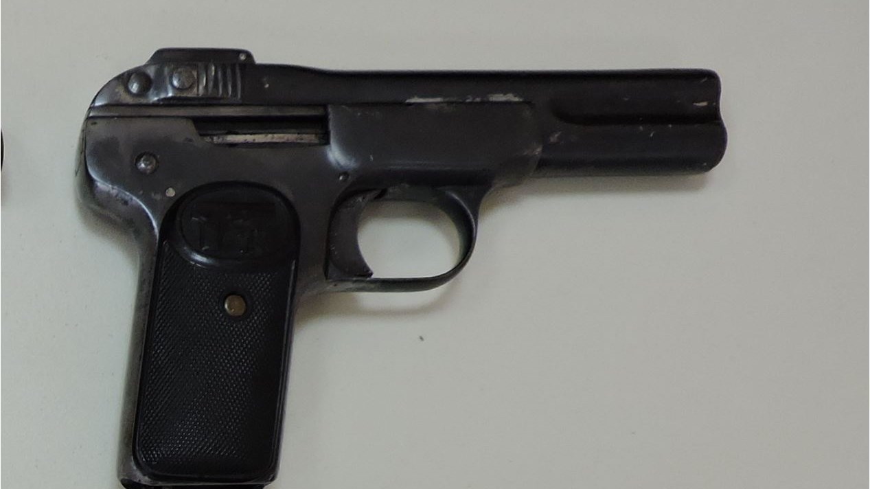 Ντοκουμέντο: Η μπαλωθιά “δολοφόνος” έγινε με αυτό το μοιραίο πιστόλι – Οργή και θρήνος για το αιματοβαμμένο γλέντι στην Κέρκυρα – ΦΩΤΟ