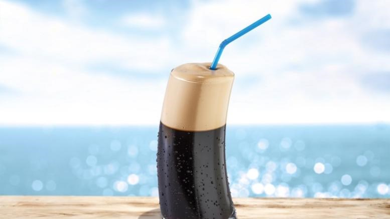 Είδηση “βόμβα” για τους λάτρεις του φραπέ – Καταργούνται τα πλαστικά καλαμάκια