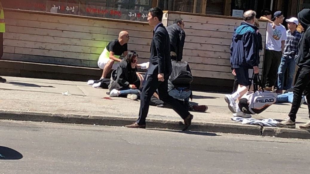 Συνελήφθη ο οδηγός του ημιφορτηγού που έπεσε σε πεζούς και σκόρπισε τον τρόμο στο Τορόντο