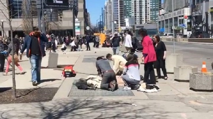 Βίντεο-ντοκουμέντο: Η στιγμή της σύλληψης του οδηγού που έπεσε πάνω σε πεζούς στο Τορόντο