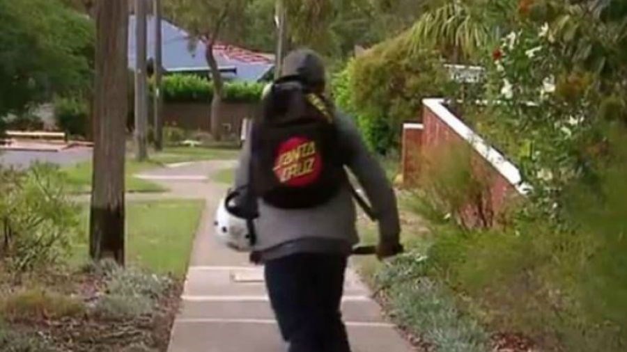 Είναι μόλις 12 ετών και έφθασε στο Μπαλί με την κλεμμένη πιστωτική κάρτα της μητέρας του έπειτα από καβγά – ΒΙΝΤΕΟ