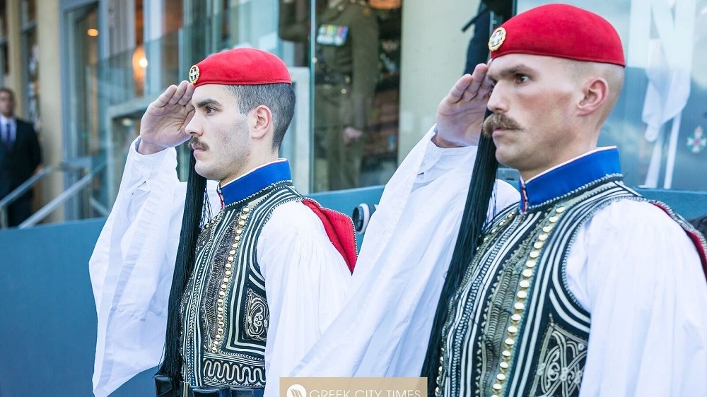 Επιβλητική η παρουσία των Ευζώνων σε εορτή μνήμης στο Σίδνεϊ – ΦΩΤΟ