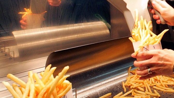 “Παράθυρο” για μεγάλες αυξήσεις μισθών στα ταχυφαγεία