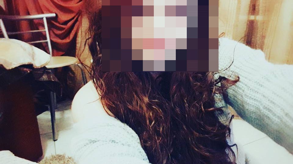 Αυτή είναι η 22χρονη που γέννησε στην μπανιέρα και πέταξε το μωρό της στον ακάλυπτο- ΦΩΤΟ