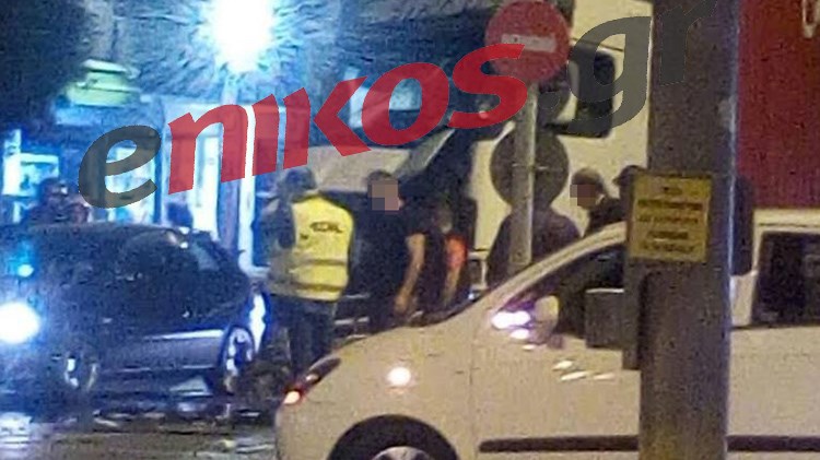 ΦΩΤΟ αναγνώστη από τη σύγκρουση φορτηγού με αυτοκίνητο στη Γλυφάδα