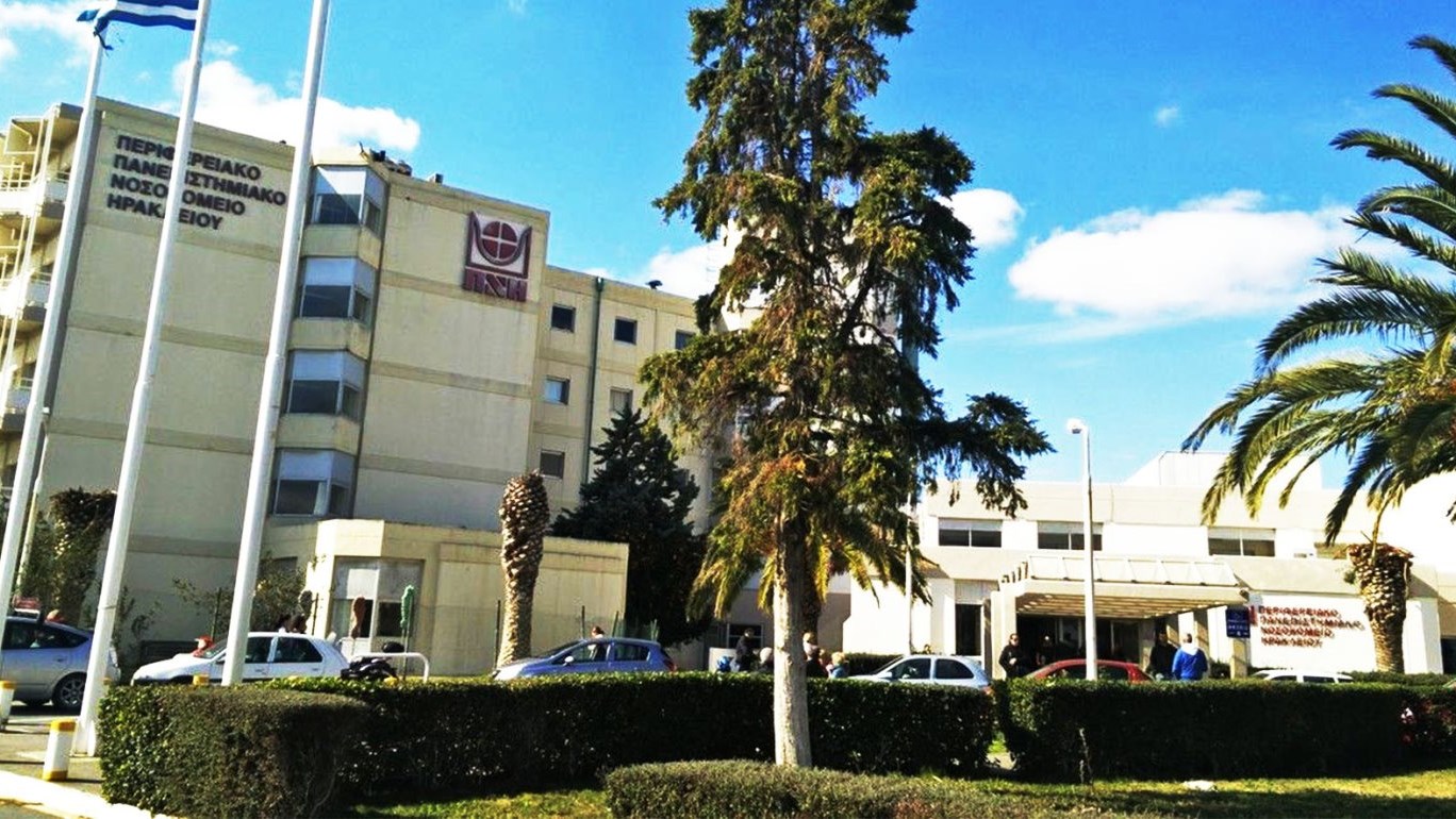 Στα επείγοντα ο μαθητής που τραυματίστηκε στο Ηράκλειο – Σίδερο της σχολικής πόρτας διαπέρασε τον μηρό του και έφτασε μέχρι την κοιλιακή χώρα