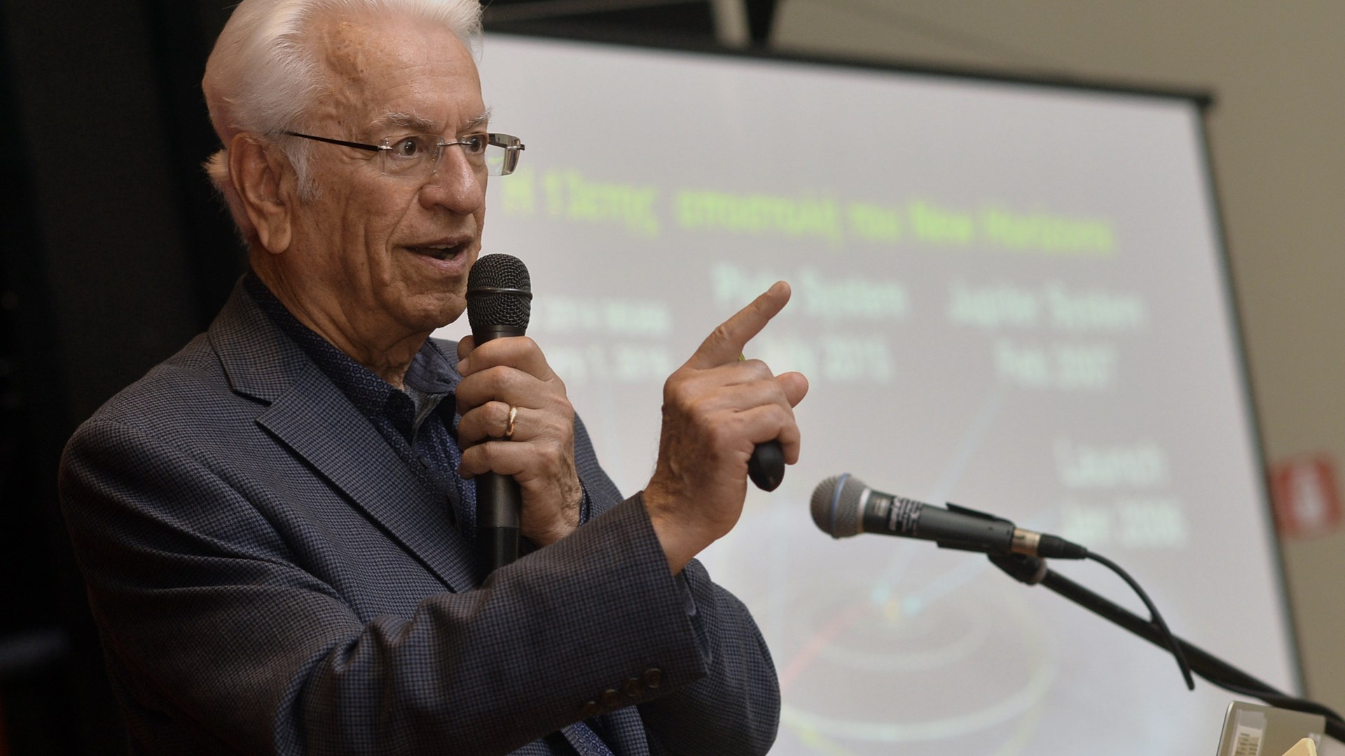 Πολιτική αντιπαράθεση με φόντο την παραίτηση Κριμιζή