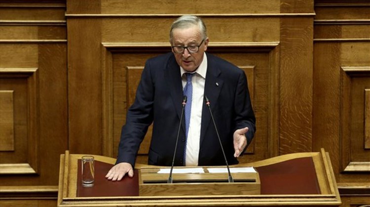 Τα ελληνικά «ζήτω» του Γιούνκερ στη Βουλή – ΒΙΝΤΕΟ