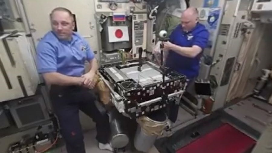 Δείτε πώς φτιάχνουν σούσι στο…διάστημα – ΒΙΝΤΕΟ