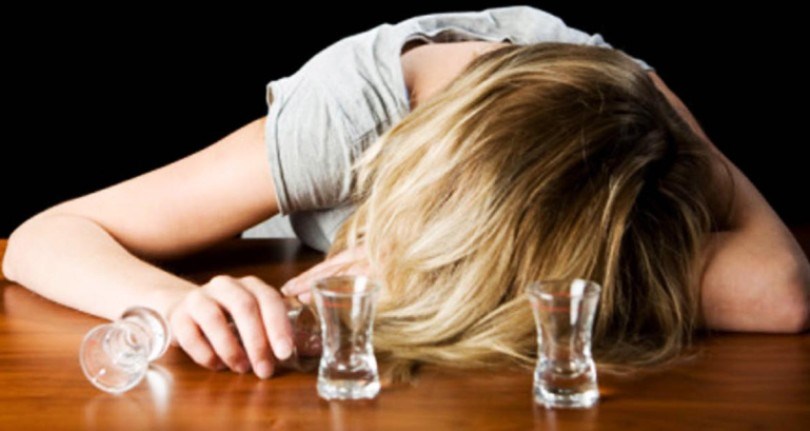 Τουρίστρια τα “έτσουξε” και αποφάσισε να τα κάνει όλα γυαλιά- καρφιά