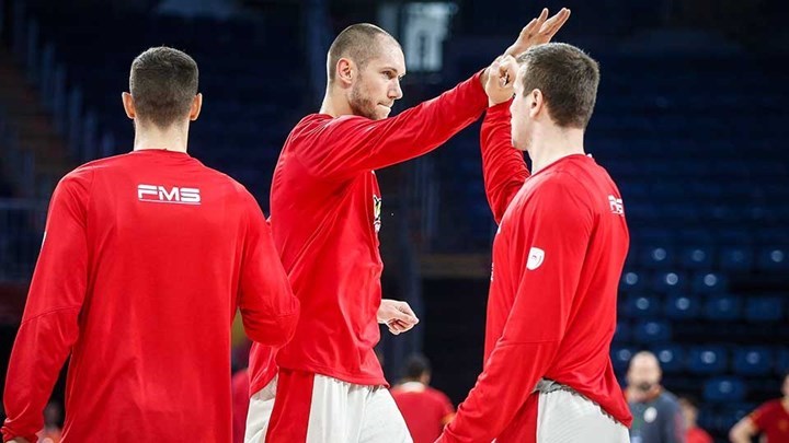 Νέο σοκ με Τιλί στον Ολυμπιακό – Χάνει το υπόλοιπο της σεζόν