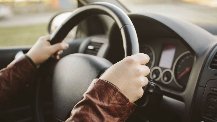 Δίπλωμα οδήγησης από τα 17 έτη- Τι αλλάζει στις εξετάσεις