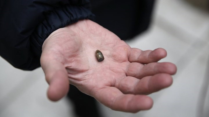 Διαψεύδει ο διευθυντής του Γυμνασίου στην Κρήτη ότι τραυματίστηκε μαθητής από αδέσποτη σφαίρα