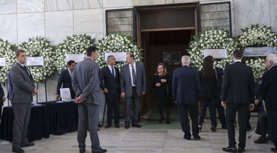 Σε κλίμα οδύνης το τελευταίο “αντίο” στον Κώστα Γιαννακόπουλο – ΦΩΤΟ