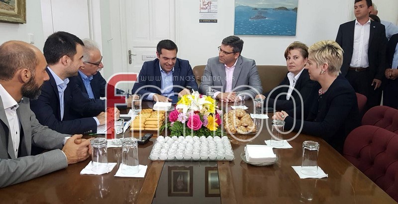 Η συνάντηση του Πρωθυπουργού με τον δήμαρχο της Λήμνου και φορείς της πόλης- ΦΩΤΟ- ΒΙΝΤΕΟ