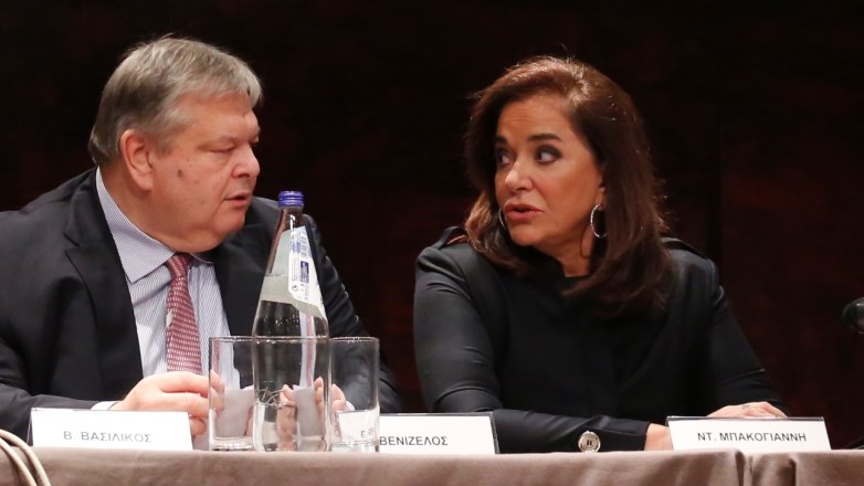 Βενιζέλος και Μπακογιάννη υπέρ του νομοσχεδίου για την αναδοχή από ομόφυλα ζευγάρια