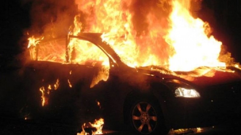 Τον έπιασε με άλλη στο κρεβάτι τους και…πυρπόλησε τα πάντα στο διάβα της