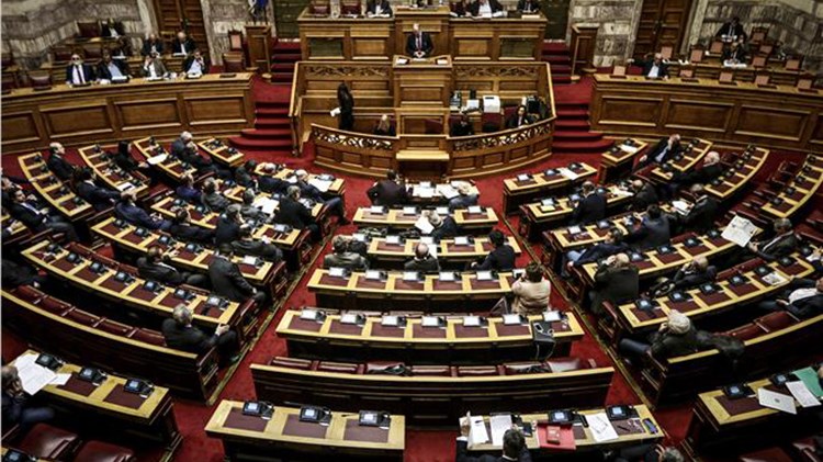 Με βελτιωτικές αλλαγές ψηφίστηκε στην Επιτροπή το νομοσχέδιο για την υιοθεσία και αναδοχή