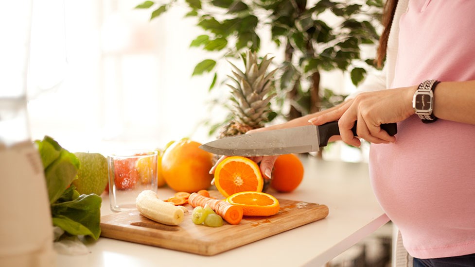 Έρευνα αποκαλύπτει τις διατροφικές συνήθειες που δυσκολεύουν μια γυναίκα να μείνει έγκυος