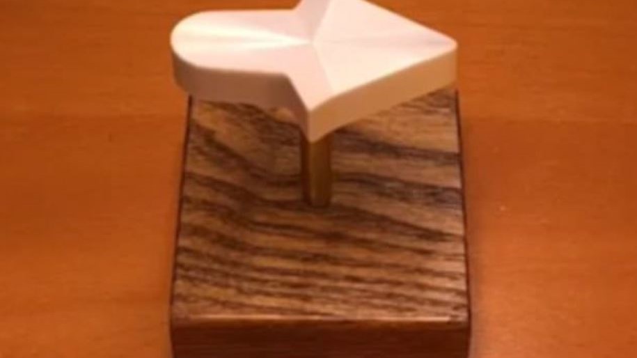 Αυτή είναι η οπτική ψευδαίσθηση που έχει τρελάνει το διαδίκτυο: Γιατί το βέλος δείχνει πάντα δεξιά; – BINTEO