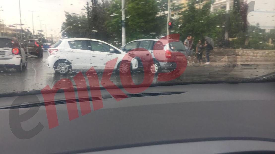 Τροχαίο ατύχημα στη Βούλα – ΦΩΤΟ αναγνώστη