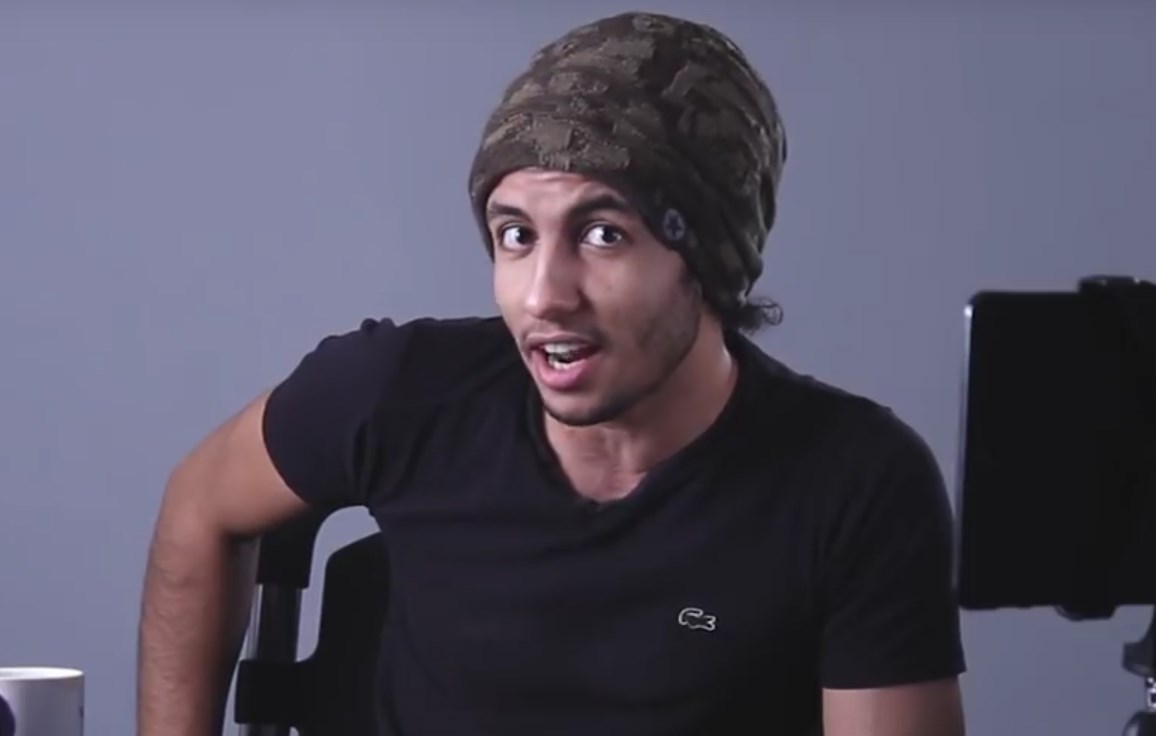 Αίγυπτος: Χειροπέδες ξανά σε άθεο μπλόγκερ-ακτιβιστή