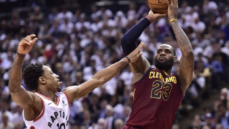 Η απίστευτη εμφάνιση του Λεμπρόν Τζέιμς στον τρίτο ημιτελικό με το Τορόντο – ΒΙΝΤΕΟ