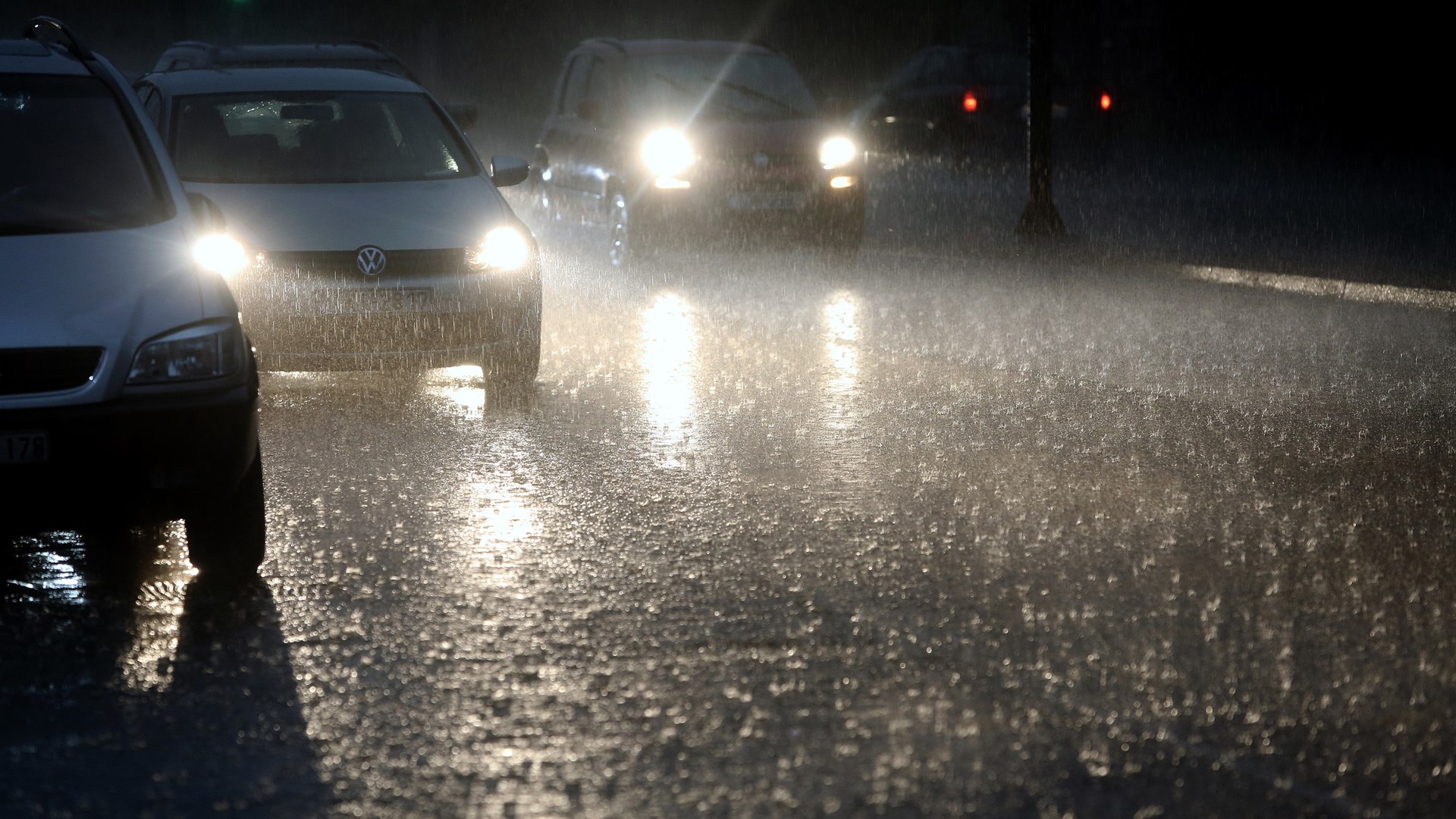 Σοβαρά προβλήματα στην Αττική από την έντονη βροχόπτωση – ΦΩΤΟ – ΒΙΝΤΕΟ