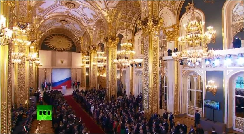 ΑΠΕΥΘΕΙΑΣ: Η τελετή ορκωμοσίας του Βλαντίμιρ Πούτιν για την προεδρία έως το 2024