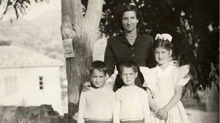 Το συγκινητικό μήνυμα στο Facebook του Νίκου Αναστασιάδη για τον θάνατο της μητέρας του